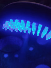 Carregar imagem no visualizador da galeria, Escova Capilar Fotônica DualLight™ – Sistema Profissional de Bioativação com Luz Azul e Vermelha